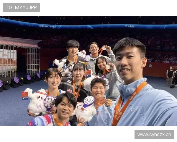 冯彦哲比赛一结束就直奔高级餐厅？这生活差距我服了